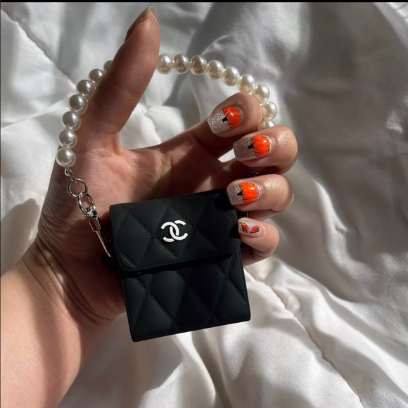 Chanel logo airpods silicone case